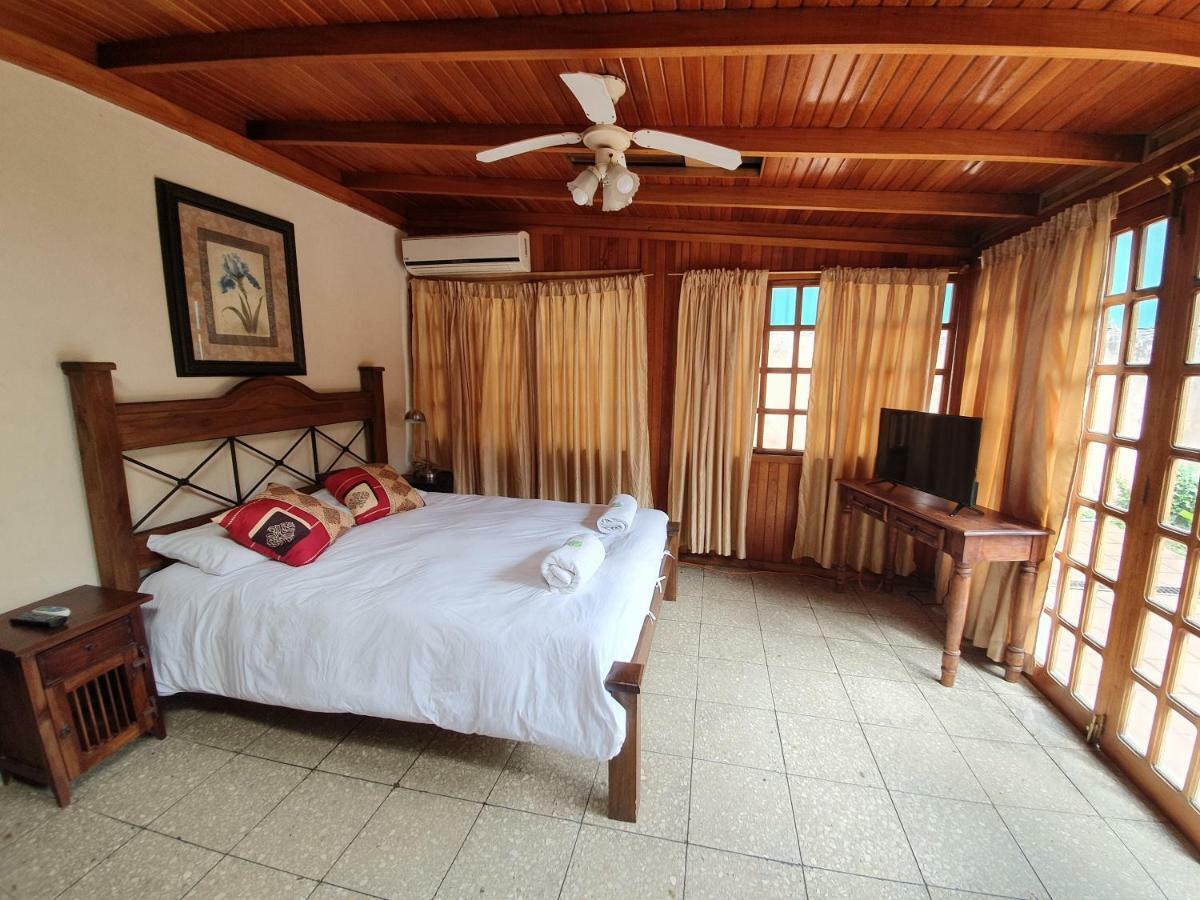 Turrialba Bed & Breakfast Eksteriør bilde